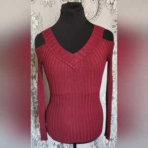 Hooked Up - Red Cut out Shoulder Long Sleeve V-neck - (M)